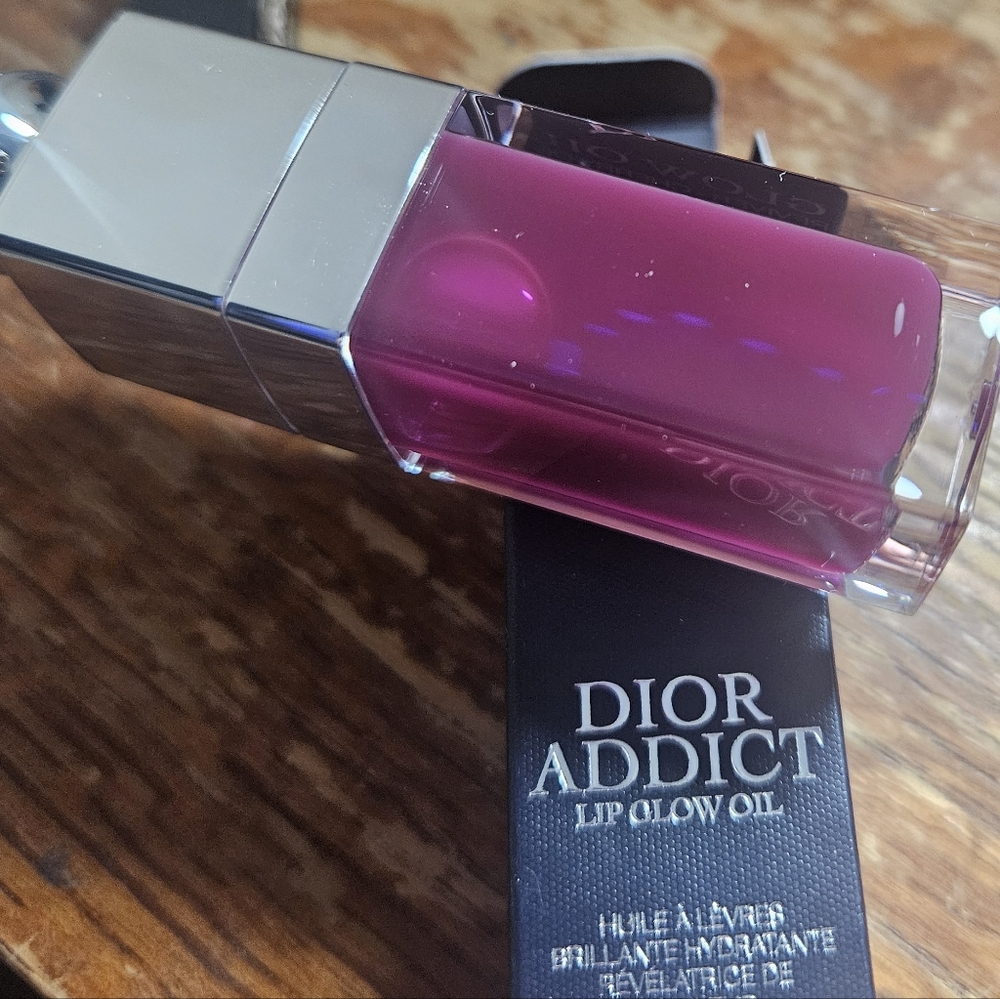 Dior Addict Lip Glow Oil in Berry